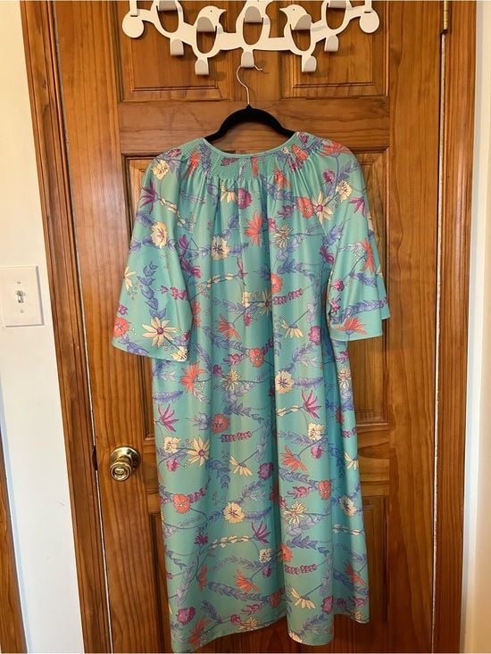 Vintage Carriage Court zip-up house coat in blue 3
