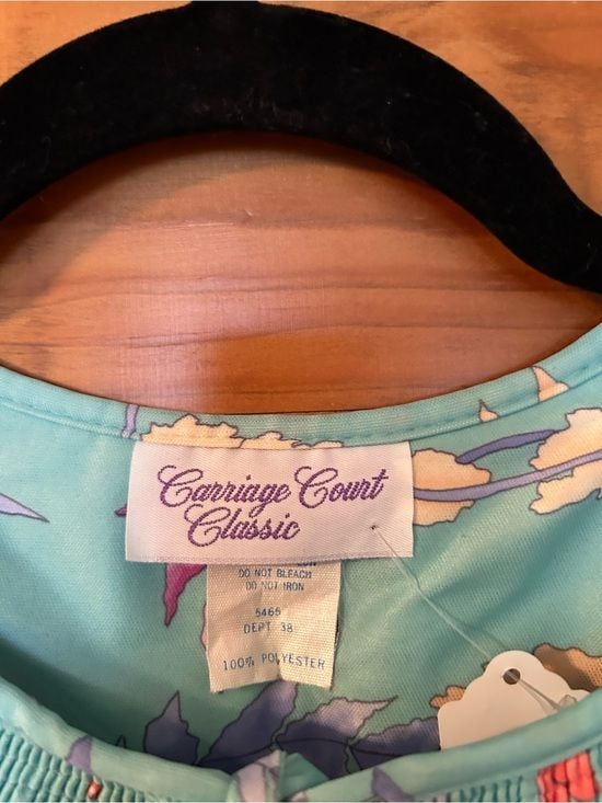 Vintage Carriage Court zip-up house coat in blue 4