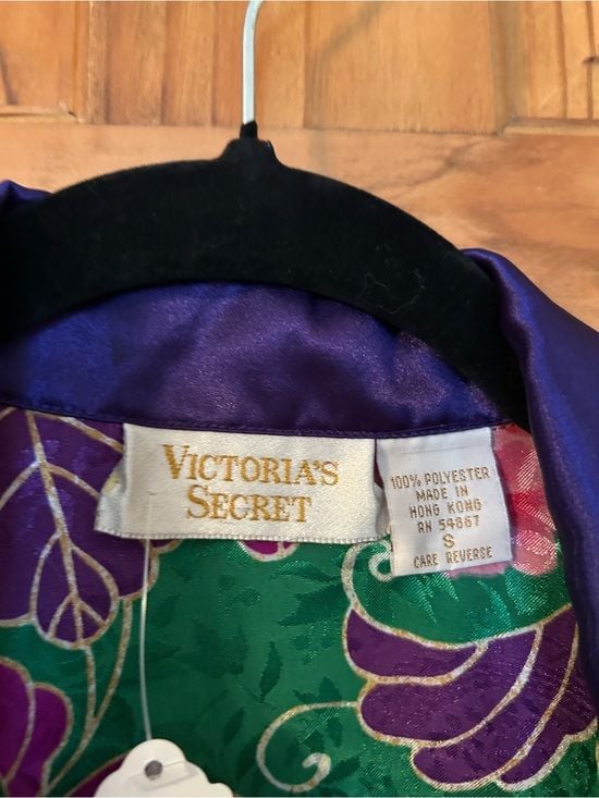 Vintage Victoria's Secret Gold Label Floral Button-Down Top with Purple Collar 4