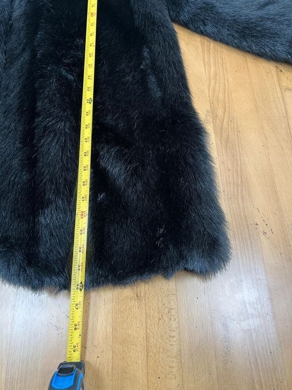 Style VI LTD Black Faux Fur Coat 4