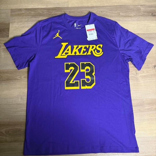 Nike NBA LeBron James LA Lakers T-Shirt Size L New With Tags