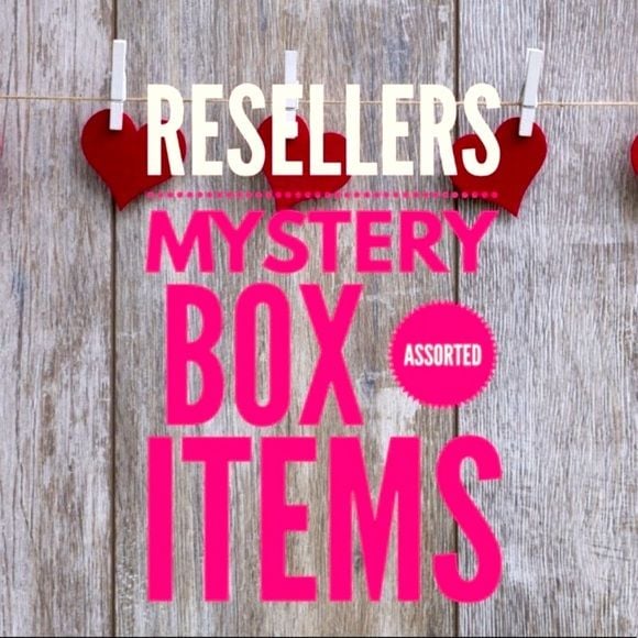 8 Item Mystery Box 9