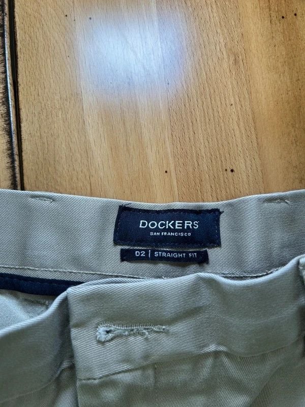 Dockers Khaki Straight Fit Casual Pants 3