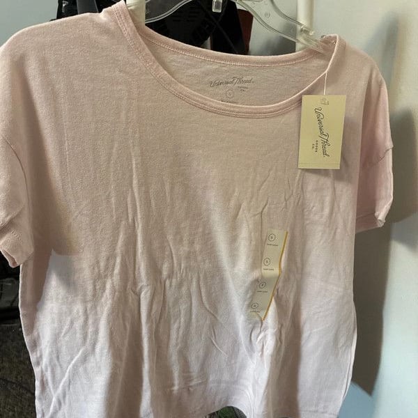 Women’s sz small nwt universal thread pink short sleeve tee shirt cropped