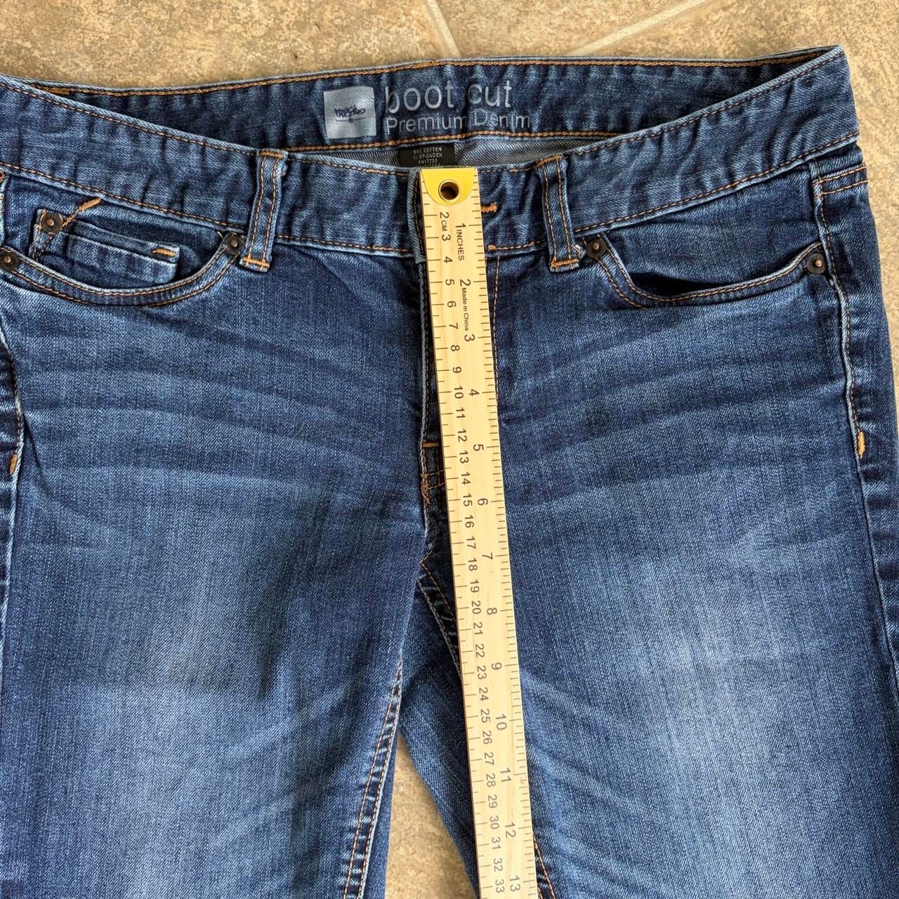 Low Rise Boot Cut Jeans Size 8R Dark Wash Denim 7