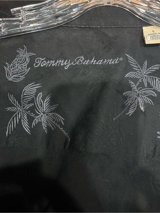 Tommy Bahama Men’s Black Embroidered Button Down Shirt Size L Resort Casual 9