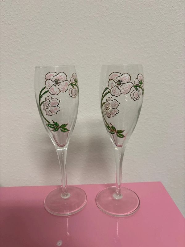Perrier-Jouët's Belle Époque hand painted champagne flutes 1