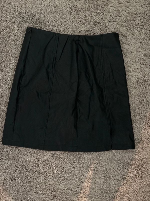 Faux leather Black mini skirt 2