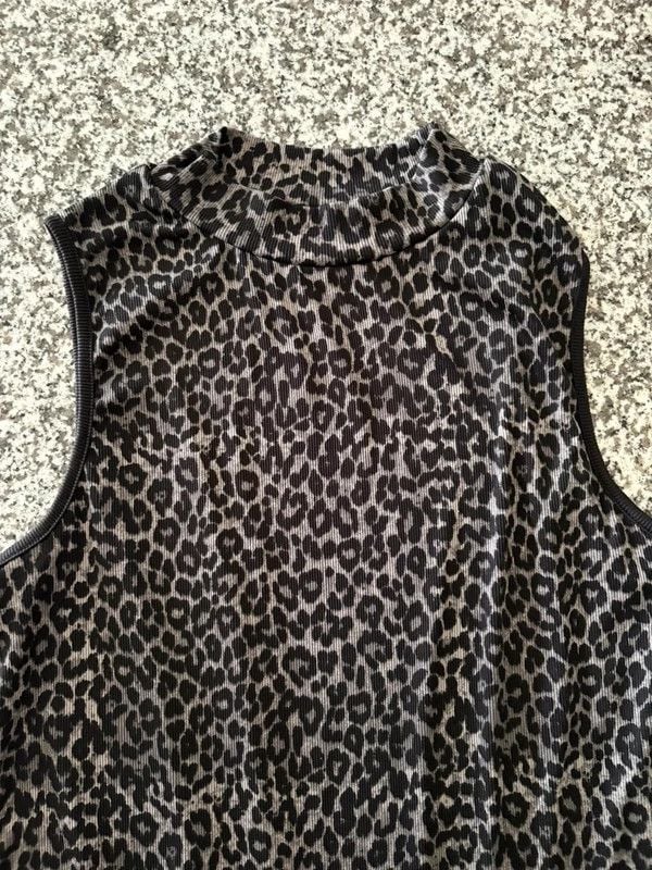 Women’s animal print tank 3