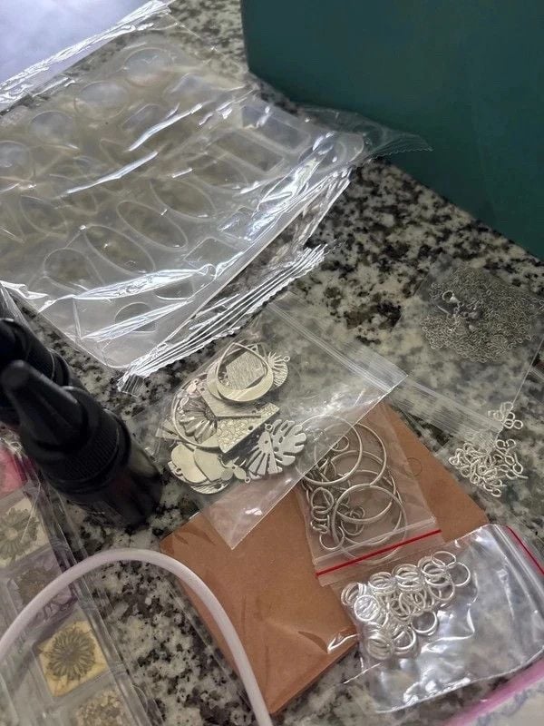 Uv resin jewelry making kit 12