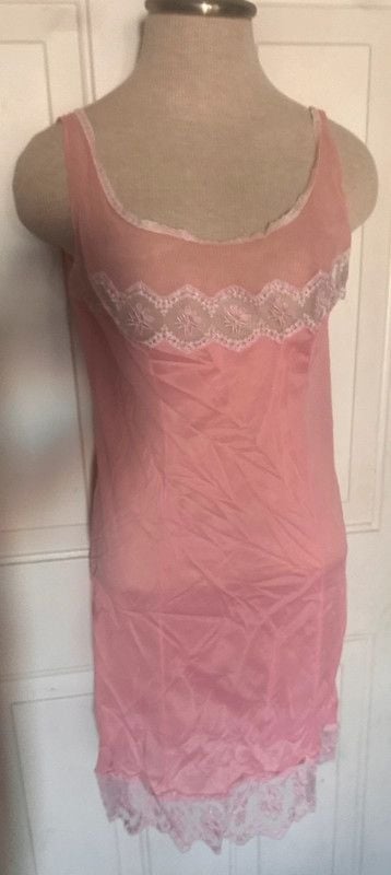 Vintage night gown 2