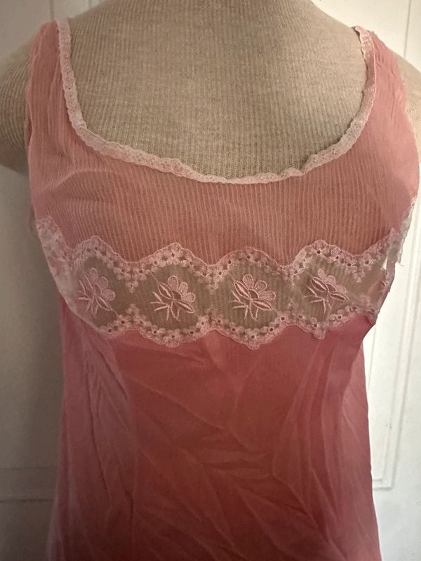 Vintage night gown 3