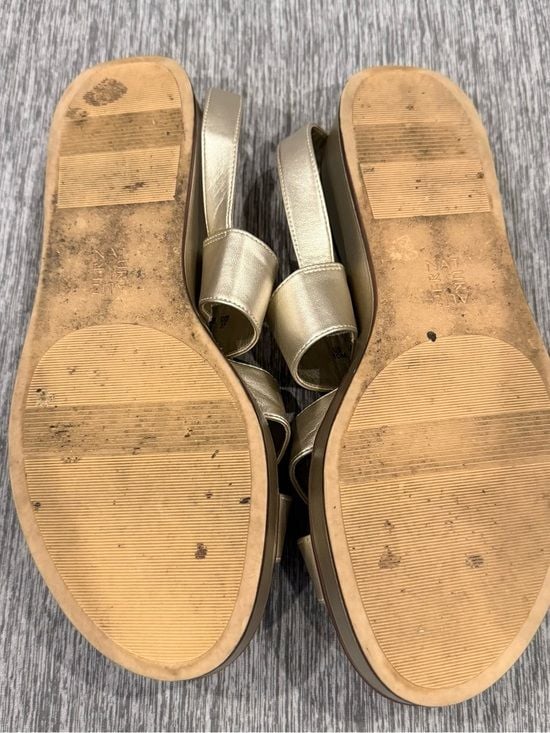 Naturalizer Gold Platform Slingback Sandals 9