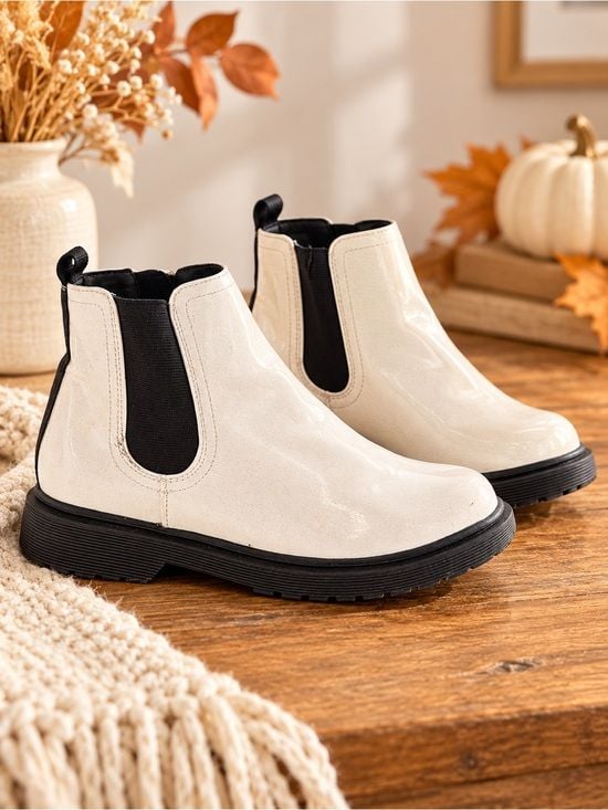 Steve Madden Kids White Chelsea Boots Big Kid Size 4 Black Lug Sole 2