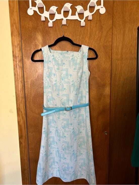Vintage Sleeveless Light Blue Patterned A-Line Dress with Belt Sz S 2
