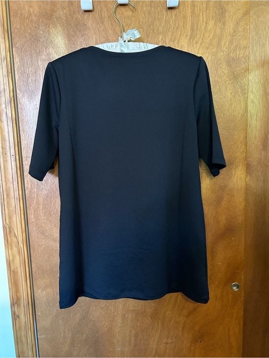 Susan Graver Black V-Neck Short Sleeve Stretch Top Sz XS 4