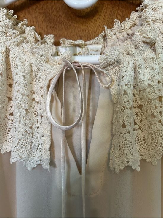 Vintage Gold Label Victoria’s Secret Gathered Lace-Collar Blouse 7