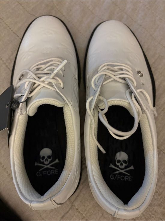 G/FORE Gallivanter Debossed Skull & T's Leather Spikeless Golf Shoes 7