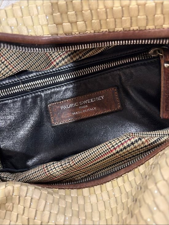 Pauric Sweeney Vintage Patent Leather Shoulder Bag. Made In Italy 4