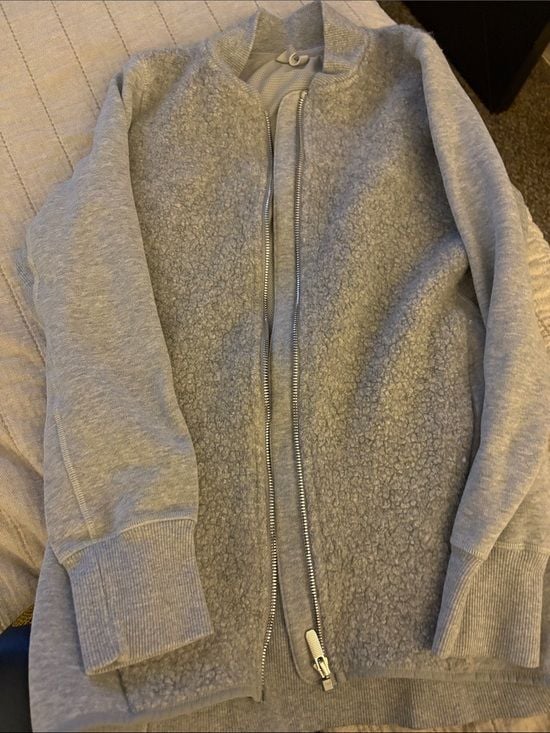 Lululemon Stand Out Sherpa Jacket 4