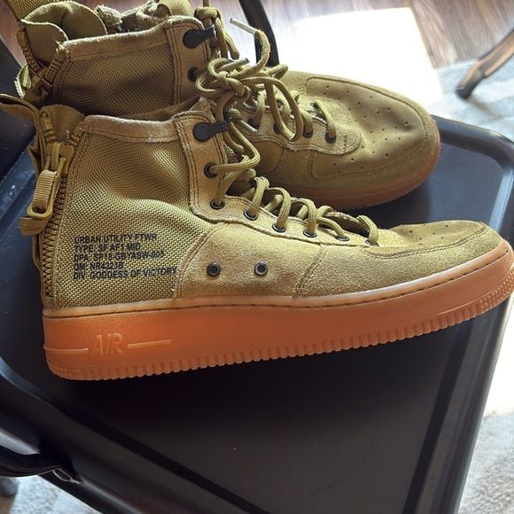 Nike sf AF1 Mid gs 3