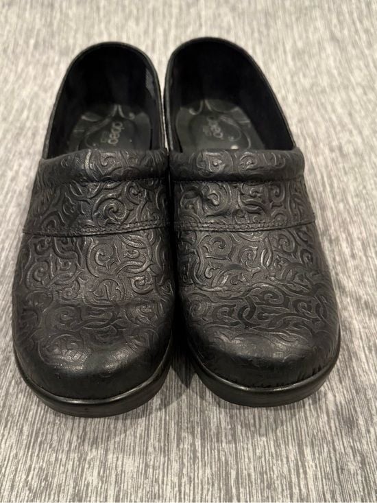 Abeo Black Embossed Slip-On Clogs 3