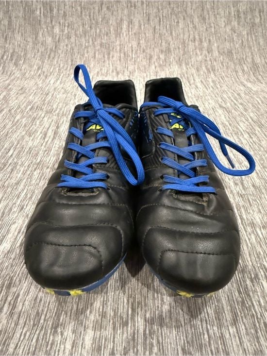 BRAVA Kids Black and Blue Soccer Cleats 3