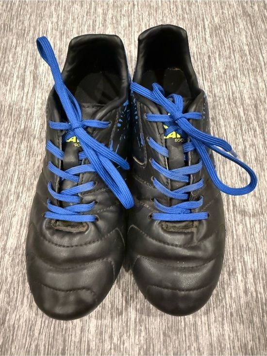 BRAVA Kids Black and Blue Soccer Cleats 4