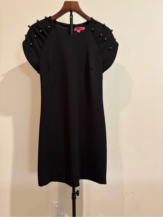 Betsey Johnson Black Short Sleeve Tunic with Pearl Studs size 6 3
