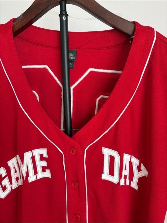 wild fable Red GAME DAY Cropped Baseball Jersey M 4