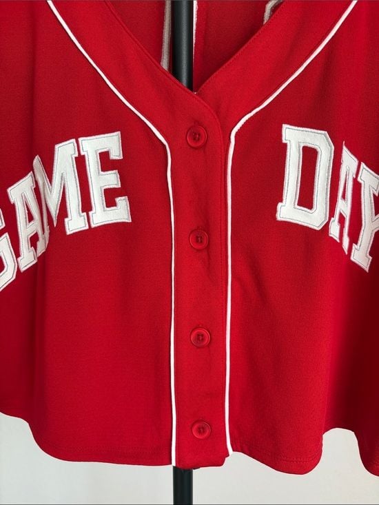 wild fable Red GAME DAY Cropped Baseball Jersey M 5