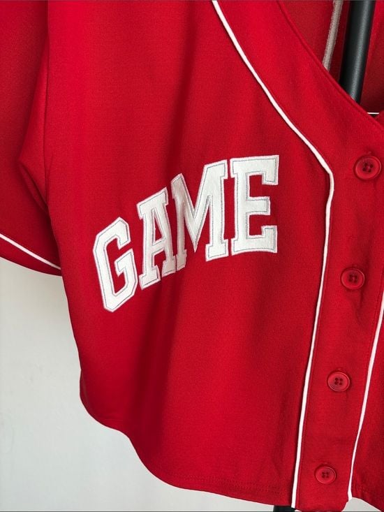 wild fable Red GAME DAY Cropped Baseball Jersey M 6
