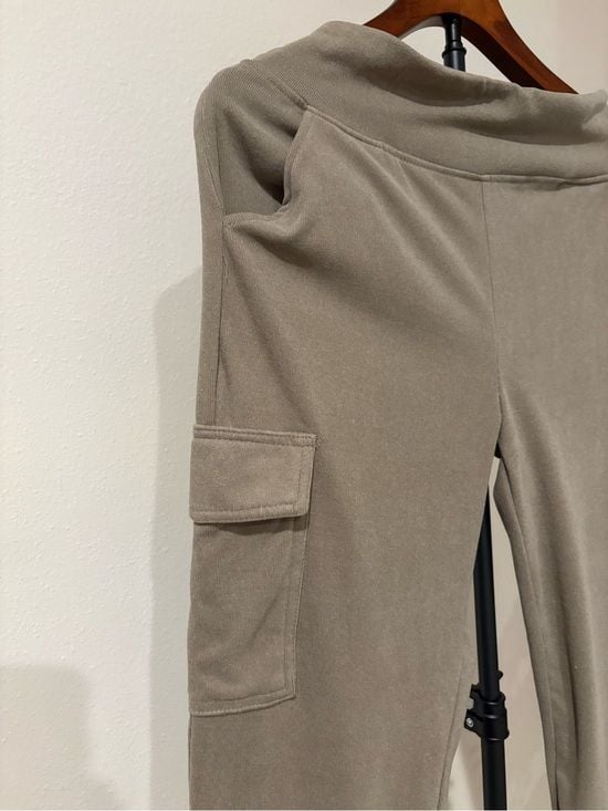a new day women’s Taupe Cargo Jogger Pants M 6
