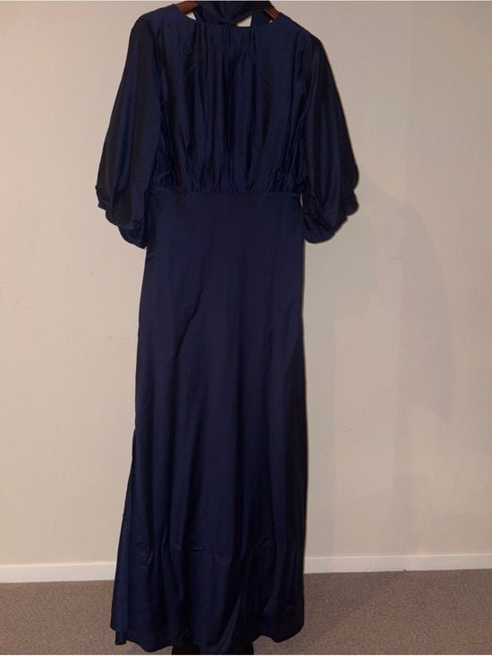 a new day women’s Navy Satin Maxi Robe with Tie Neck size L 60” long 10