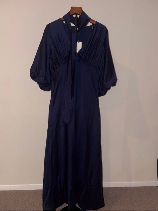 a new day women’s Navy Satin Maxi Robe with Tie Neck size L 60” long 11
