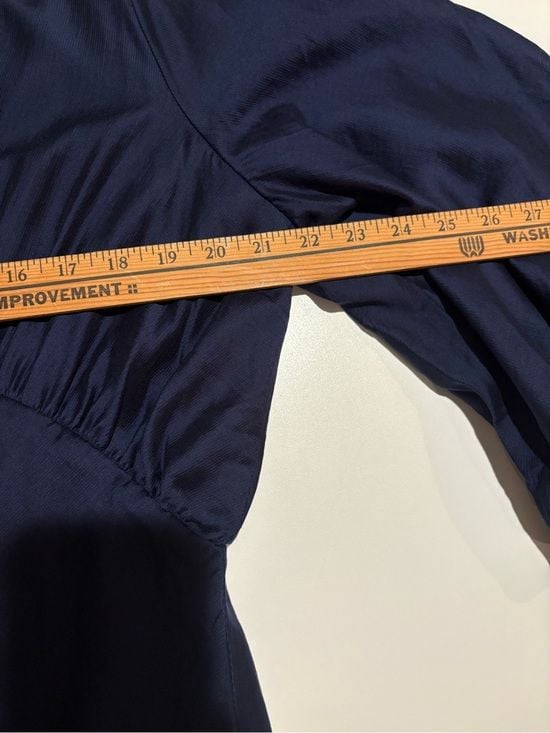 a new day women’s Navy Satin Maxi Robe with Tie Neck size L 60” long 13