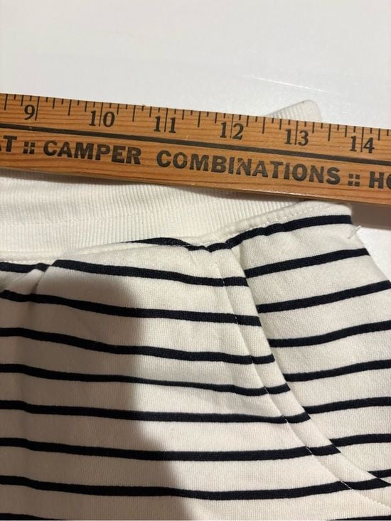 Universal Thread women Cream & Black Striped Drawstring Shorts XS 9