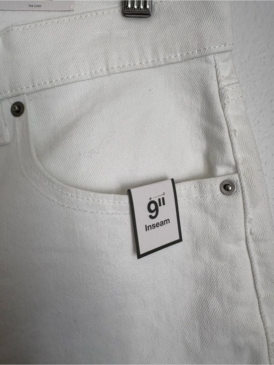Time and Tru White Denim Women's Shorts size 12 4