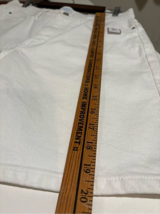 Time and Tru White Denim Women's Shorts size 12 10