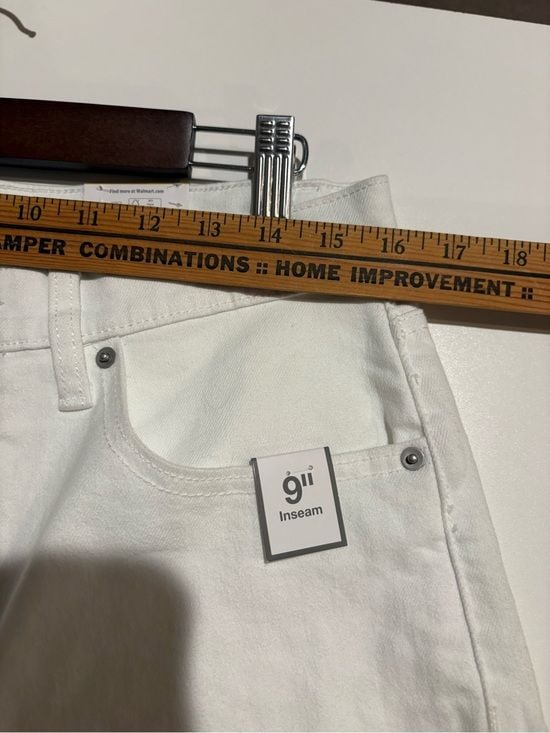 Time and Tru White Denim Women's Shorts size 12 11