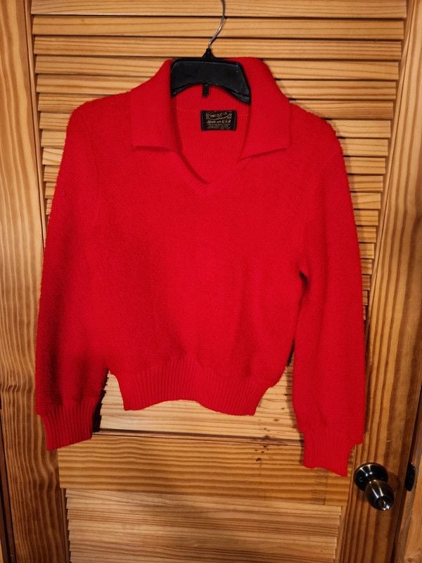 Vintage 70s Vibrant Red fuzz knit Bouclé Knit Polo Sweater – Made in USA, Medium 2