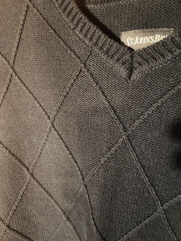 Vintage • St. John's Bay Men's XL Navy Blue Diamond Knit Cotton Sweater Vest V-Neck 3
