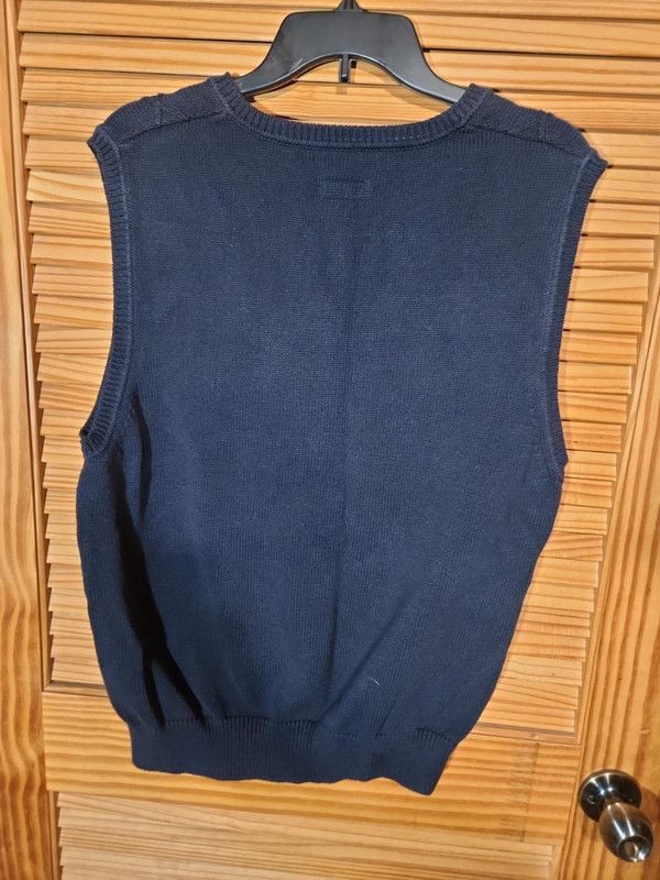 Vintage • St. John's Bay Men's XL Navy Blue Diamond Knit Cotton Sweater Vest V-Neck 6