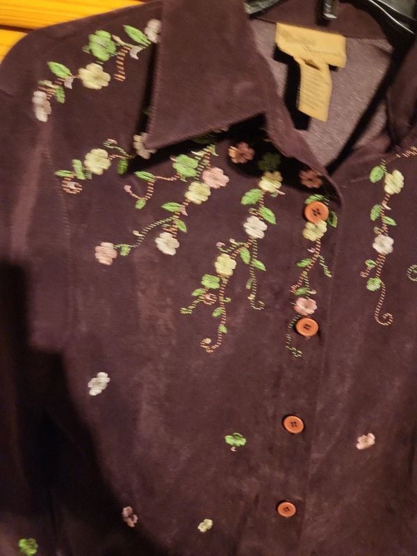 Vintage United Apparel Faux Suede Embroidered Floral Button-Up Shirt Jacket - Size Medium 8