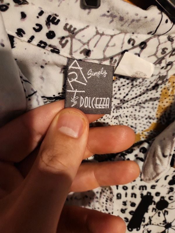 Simply Art by Dolcezza Extra Large Monochromatic Abstract Script "Art to Wear" Button-Up 3