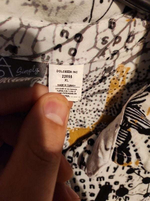 Simply Art by Dolcezza Extra Large Monochromatic Abstract Script "Art to Wear" Button-Up 4