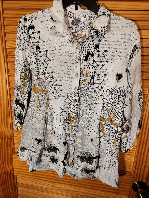 Simply Art by Dolcezza Extra Large Monochromatic Abstract Script "Art to Wear" Button-Up 5