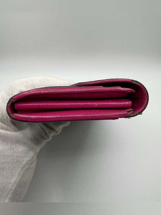 Louis Vuitton Sarah Wallet Noir Epi Leather with Pink Interior 12