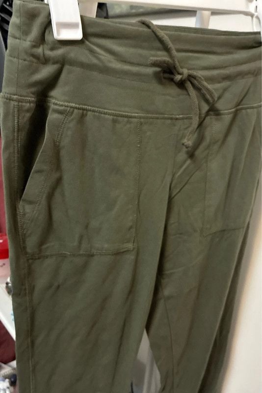 Women’s wild fable nwt olive green sz medium leggings 1