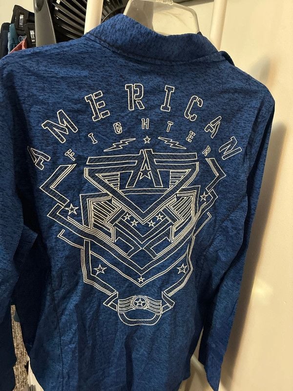 Men’s sz small nwt blue button down American Fighter dress shirt long sleeve 7